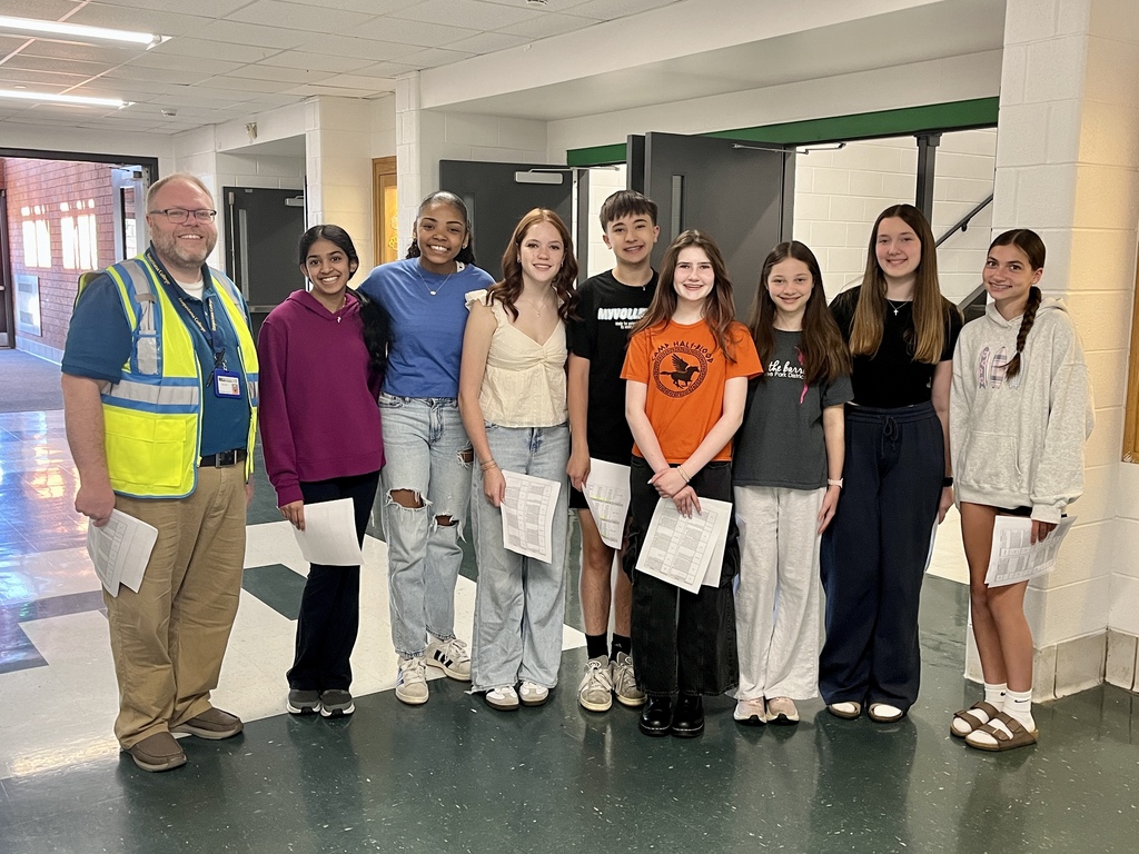 8th grade tour guides