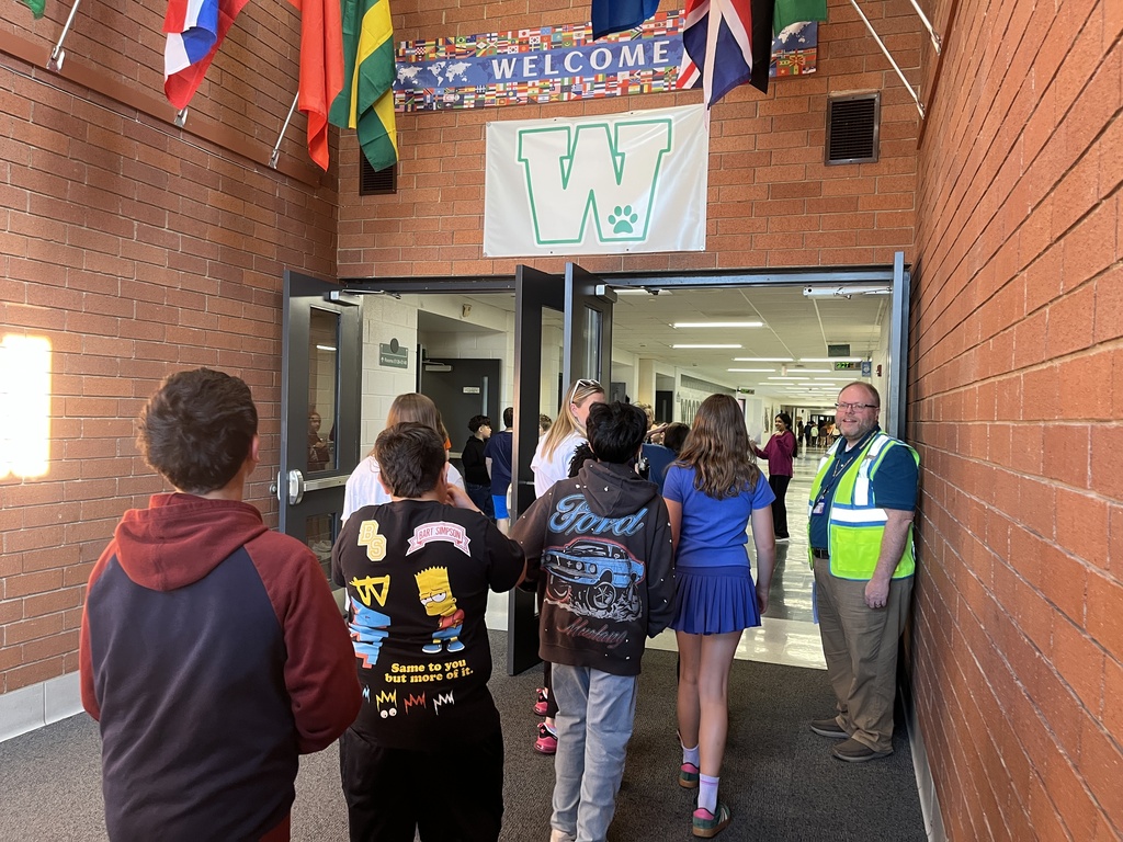 5th grade students tour the Middle School as they prepare to move up to 6th grade!