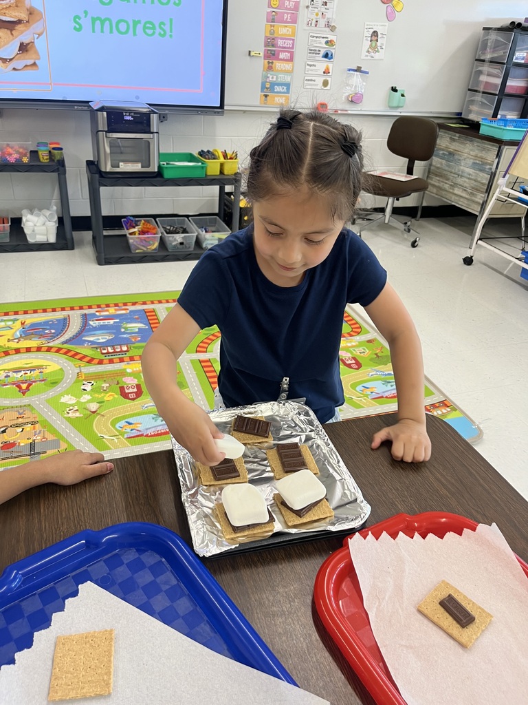 Summer is such a treat in Ms. SanchezPanchi's class! S'mores at Wildcat Summer Adventures 🤩
