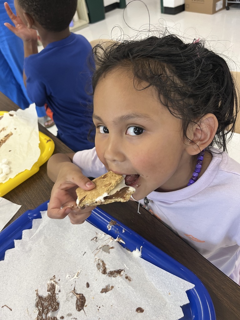 Summer is such a treat in Ms. SanchezPanchi's class! S'mores at Wildcat Summer Adventures 🤩