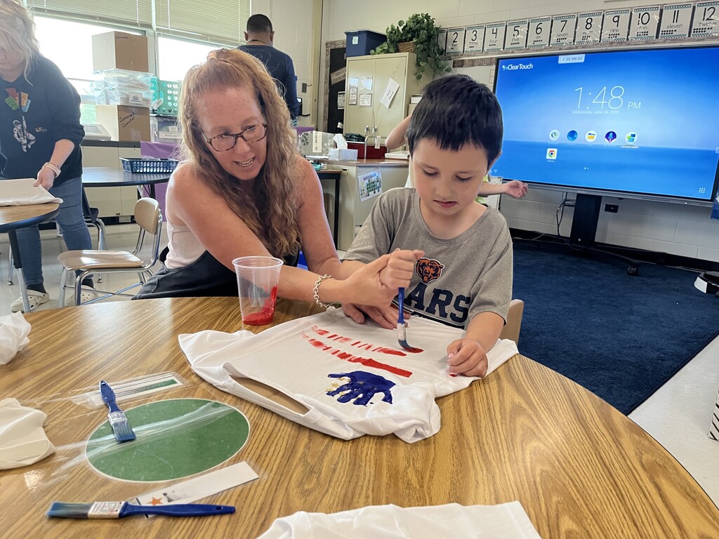 Painting t-shirts in Summer School