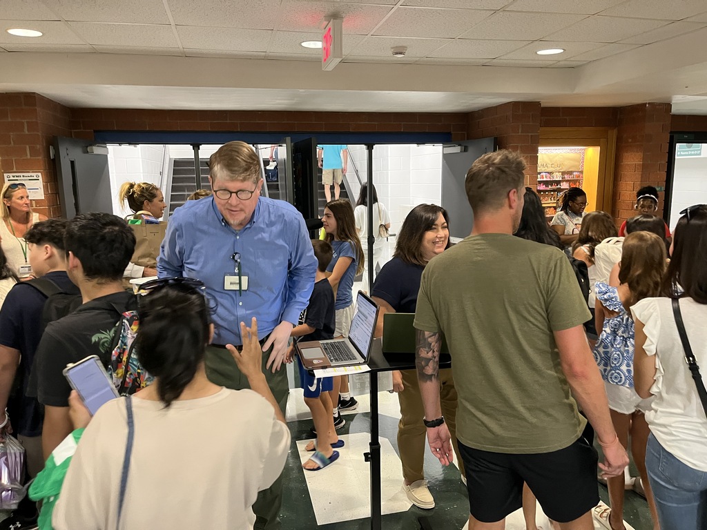 Finding classrooms at at Sneak Peek, Aug. 2026