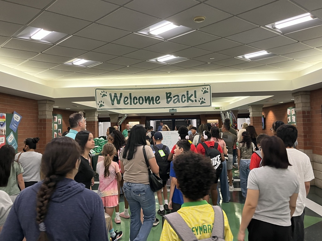 Welcoming students to Sneak Peek, Aug. 2026