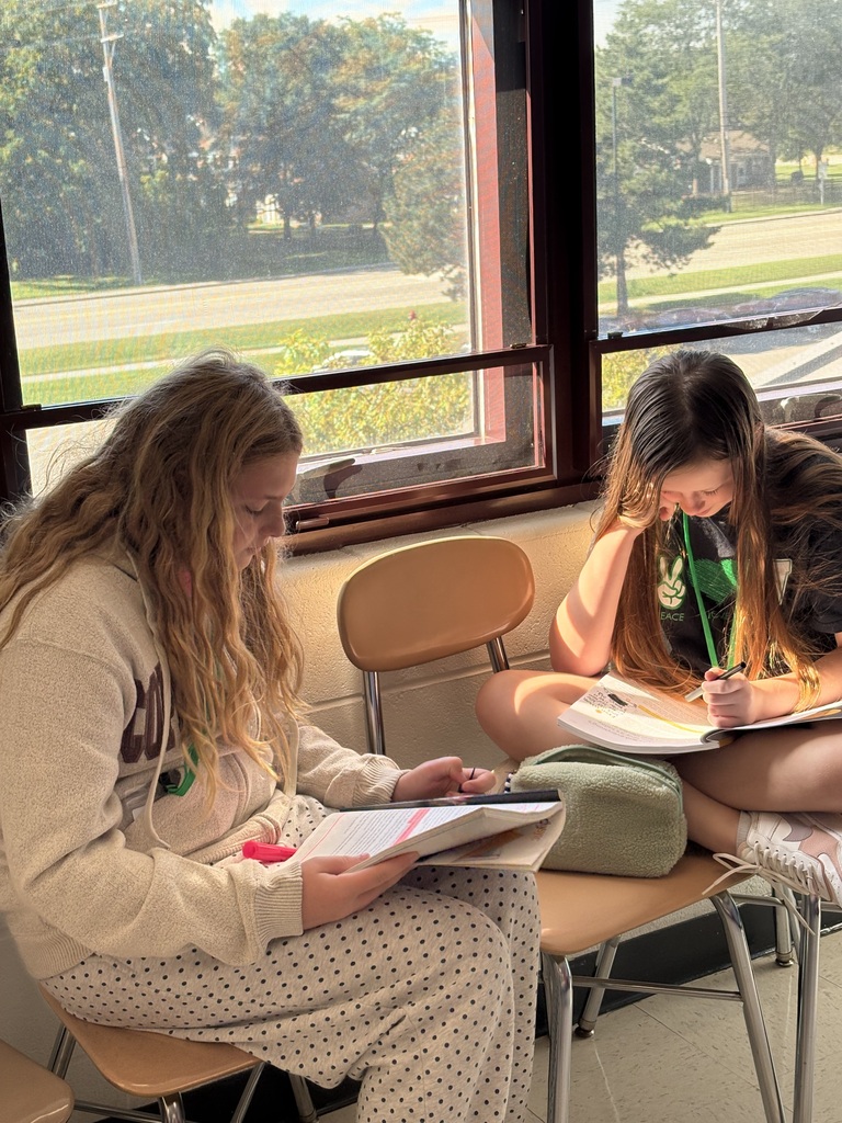 Students work in pairs to annotate a short story at WMS