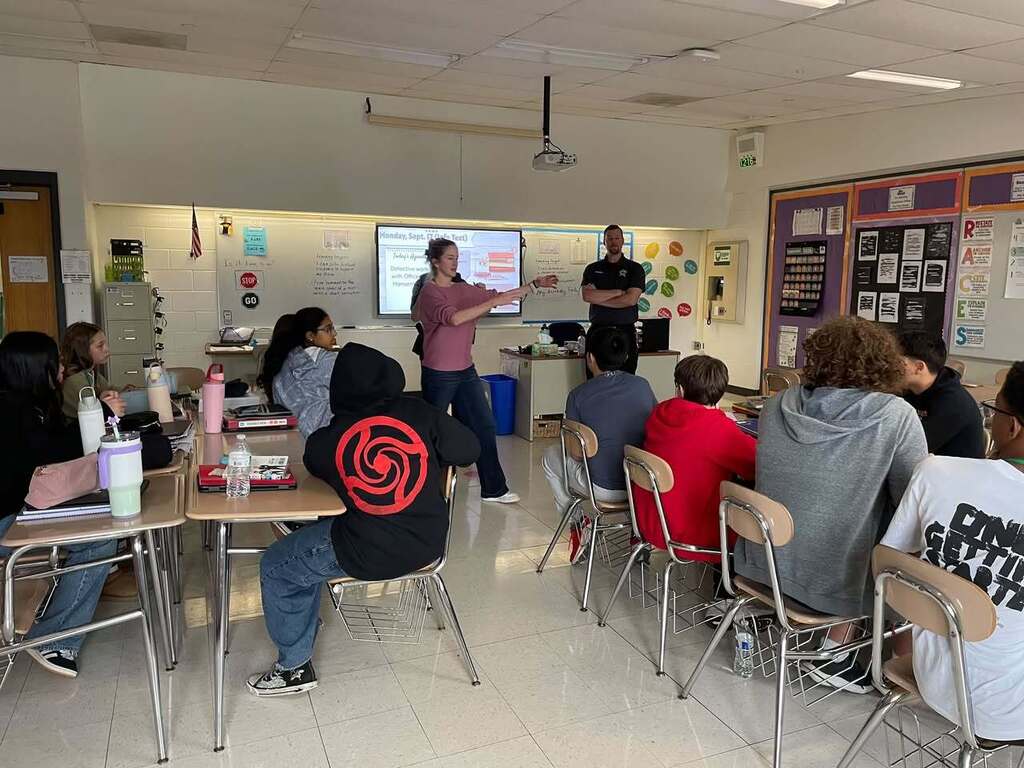 Students in Ms. Wakefield's class working the Dets. Hansen and Parsell