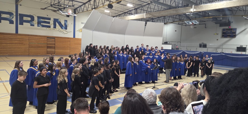 WMS Choir performs with Warren High School Choir on Oct. 20, 2026