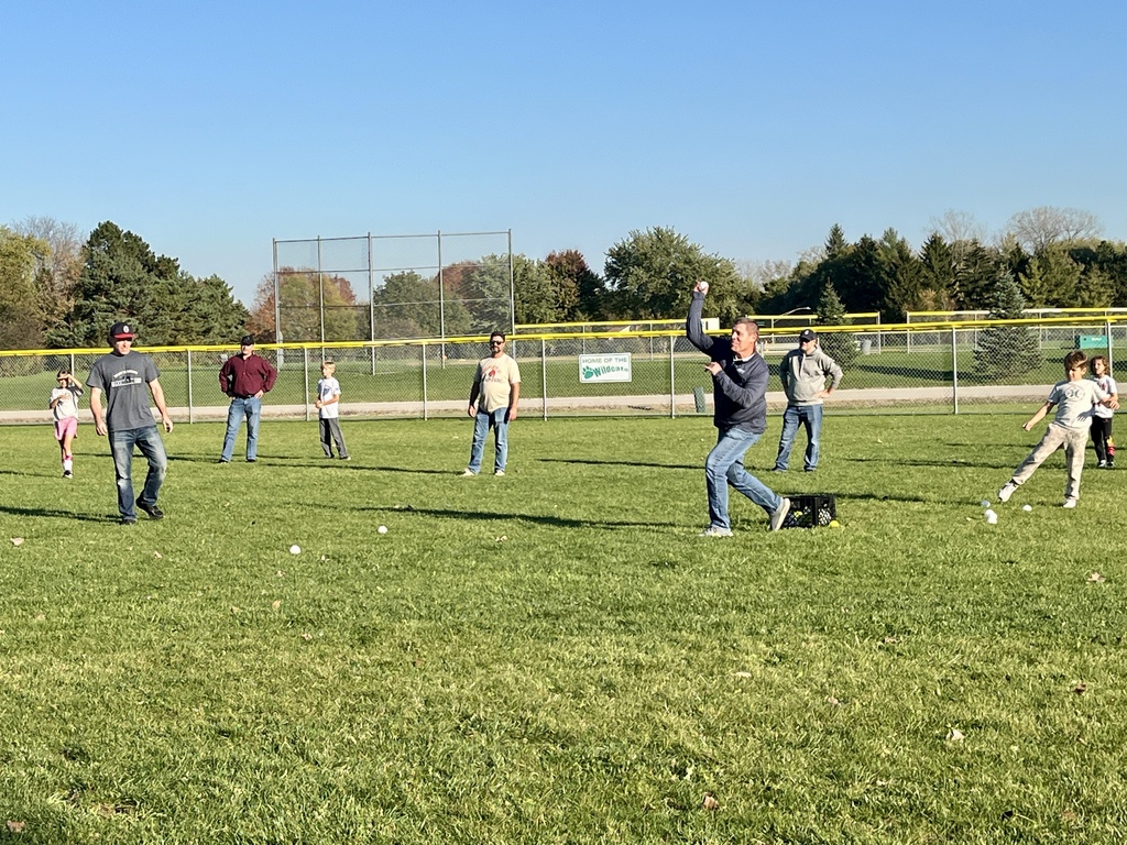 The WMS Wiffle Ball Club closed out their fall season with a Students vs. Parents game