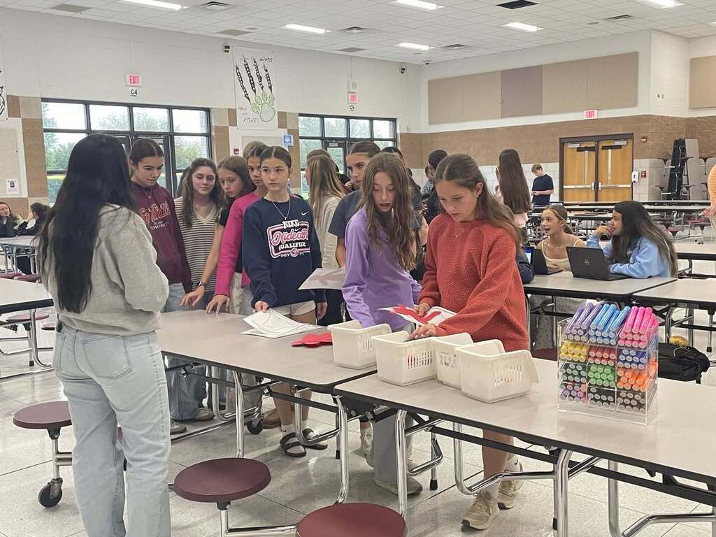 wms students working on red ribbon week projects 