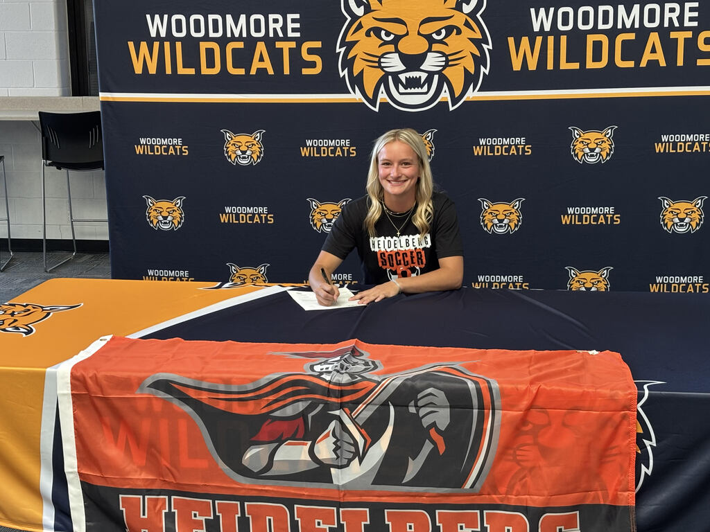 Kaylor Signing