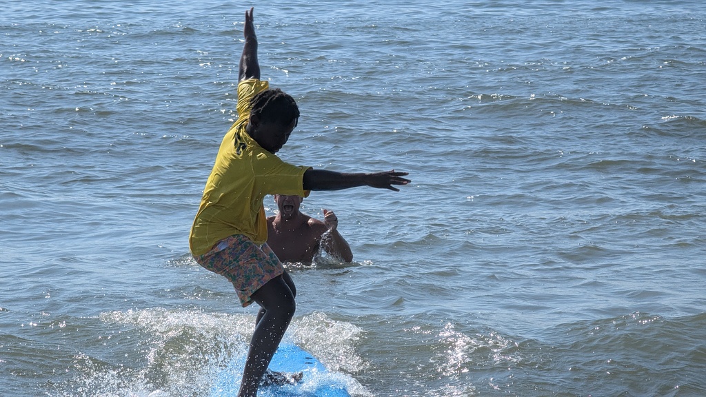 Surf Picture 2