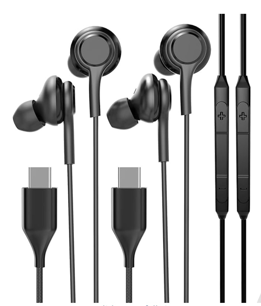 Earbuds with flat plug