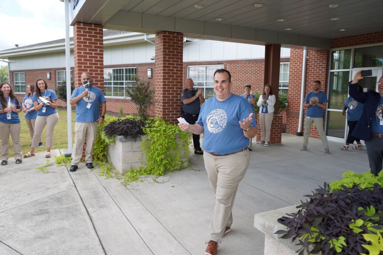 teacher of the year car presentation