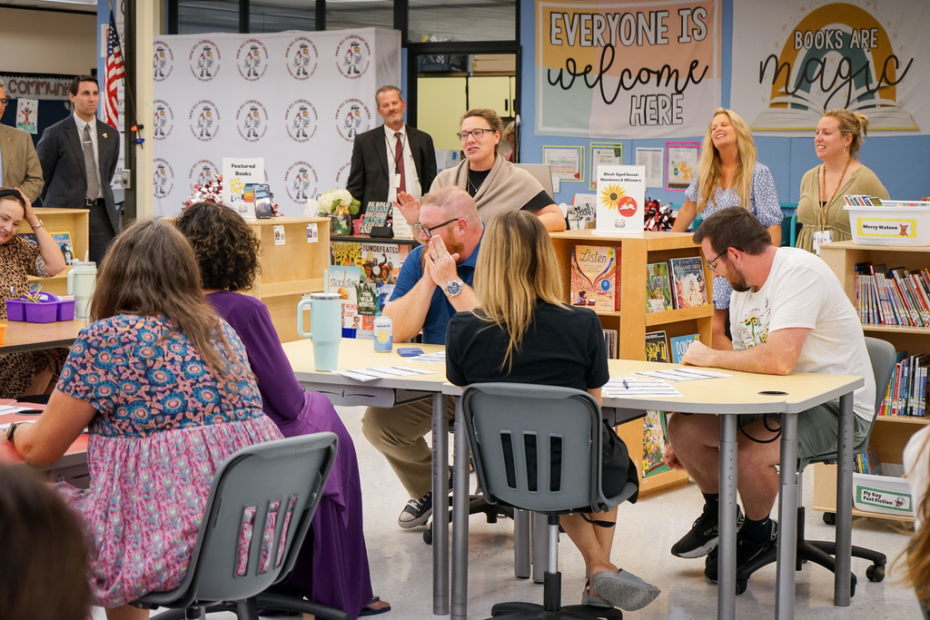 SHES Apple Distinguished School Celebration