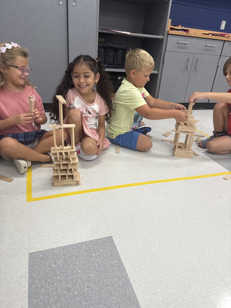 Kids building