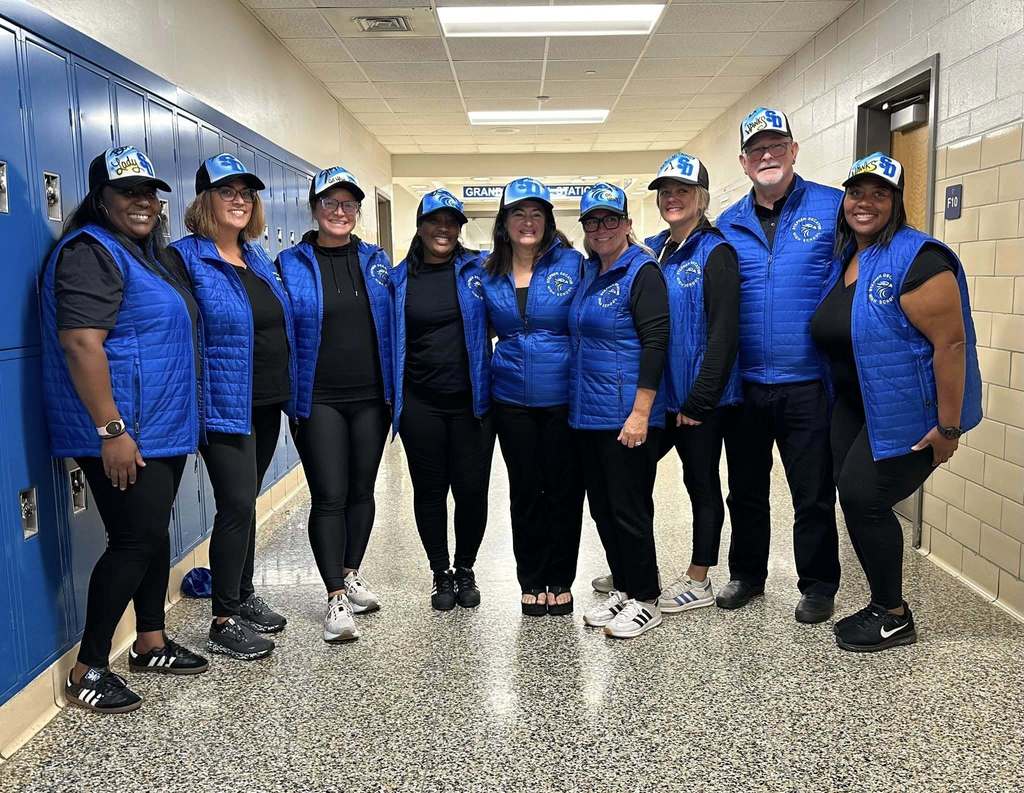 HOCO Spirit Week 2025 Twin Day