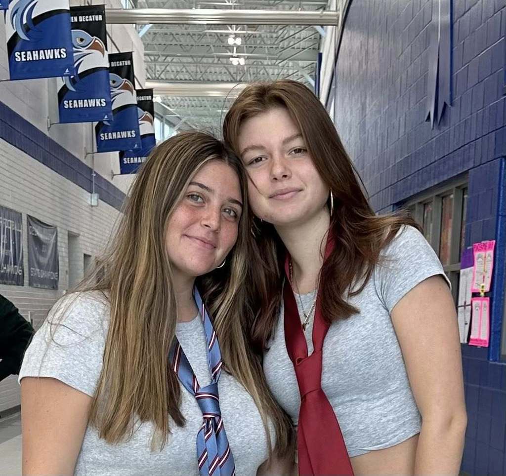 HOCO Spirit Week 2025 Twin Day