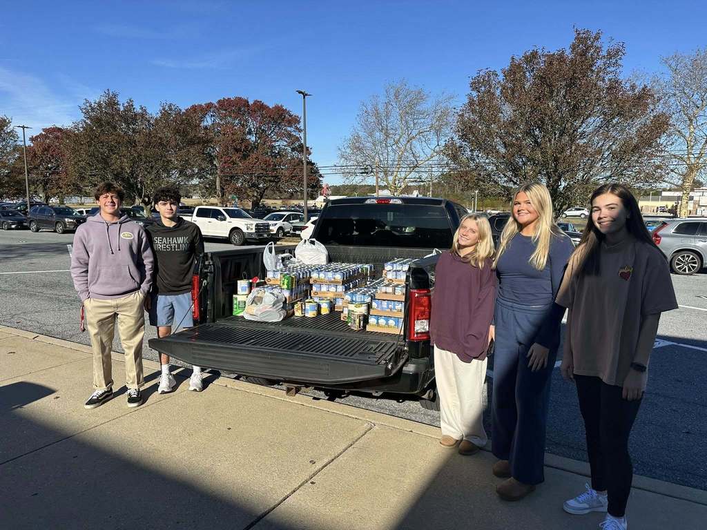 Student Govt Association food drive 2025