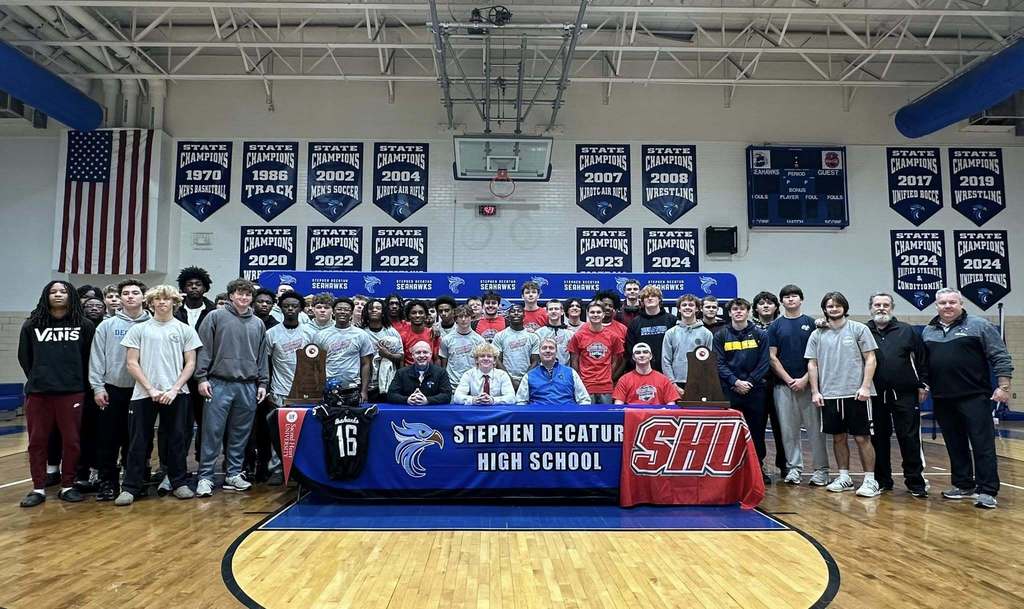 Johnny Hobgood sports signing