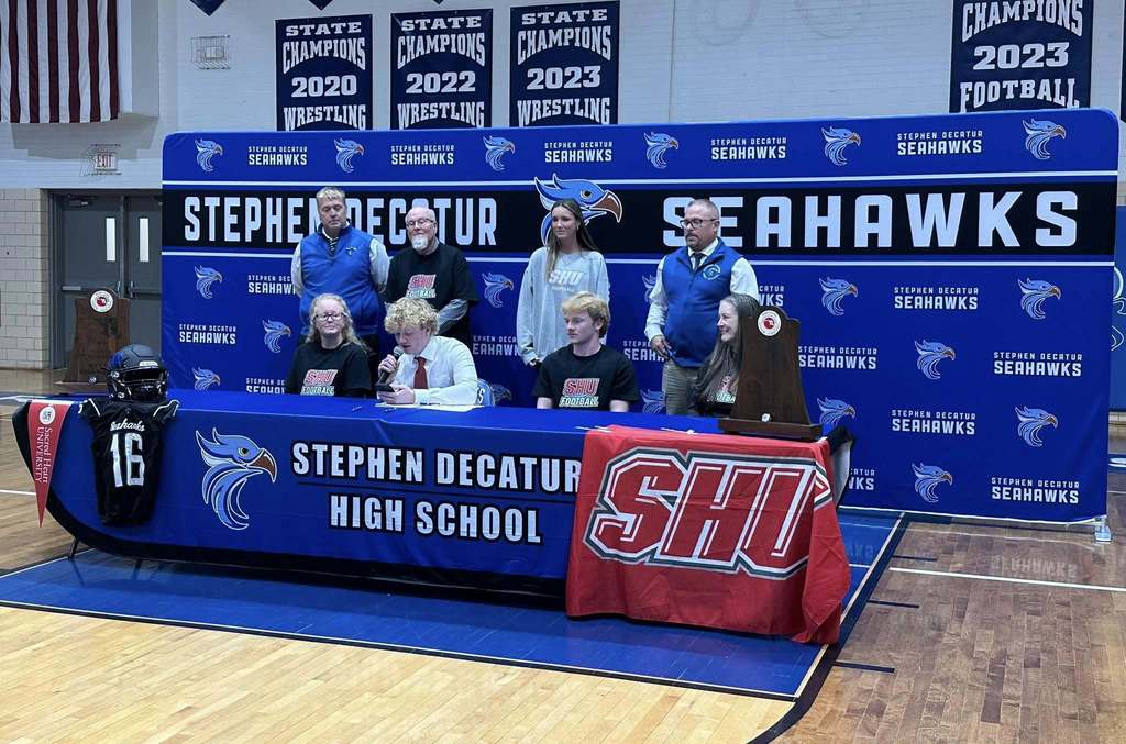 Johnny Hobgood sports signing