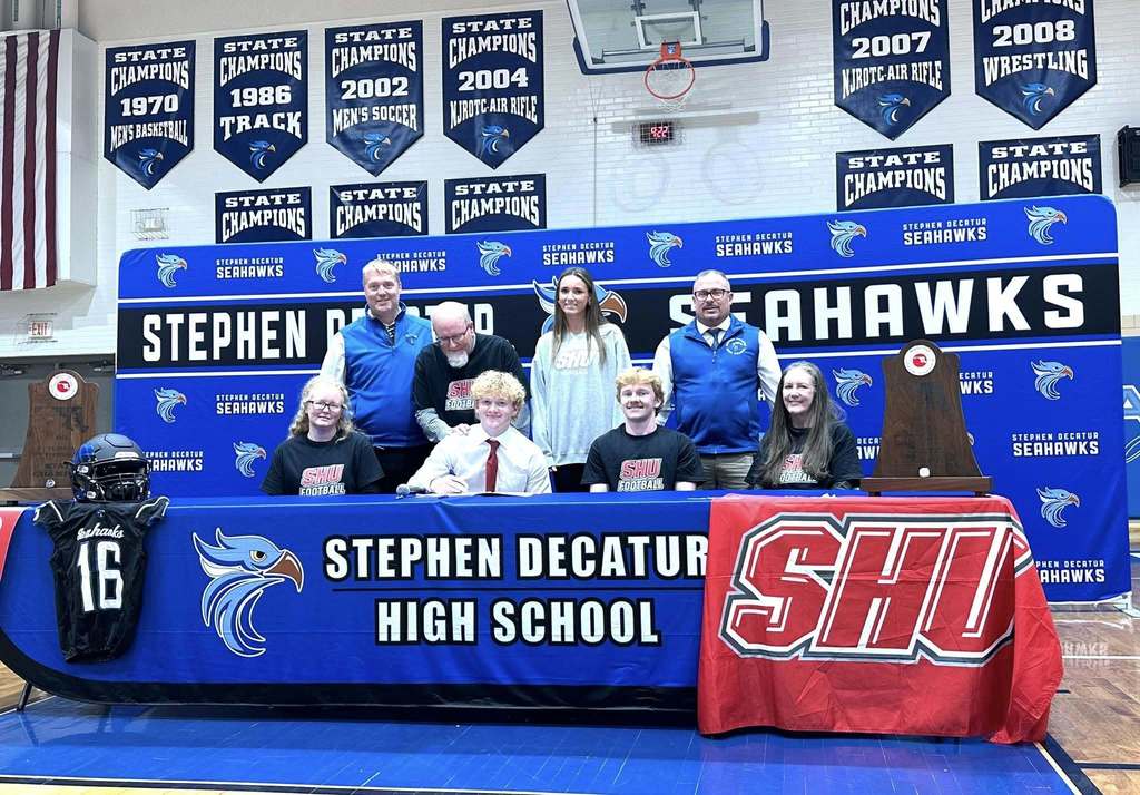 Johnny Hobgood sports signing