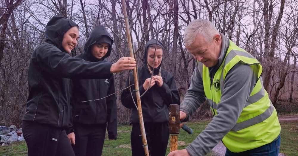 Berlin Lions Club sausage sale