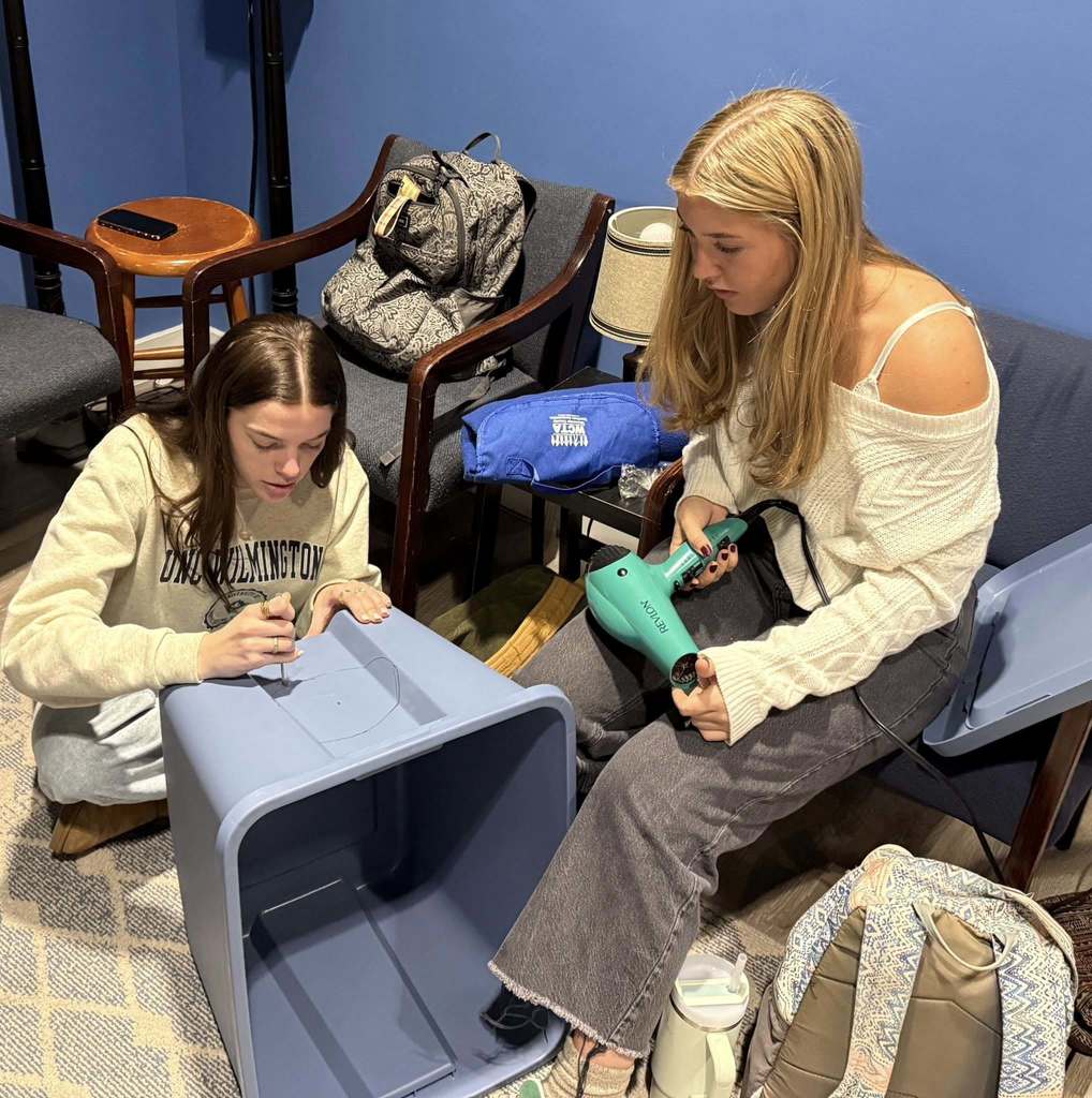 KAAAT & Leo Club at SDHS make cat shelters