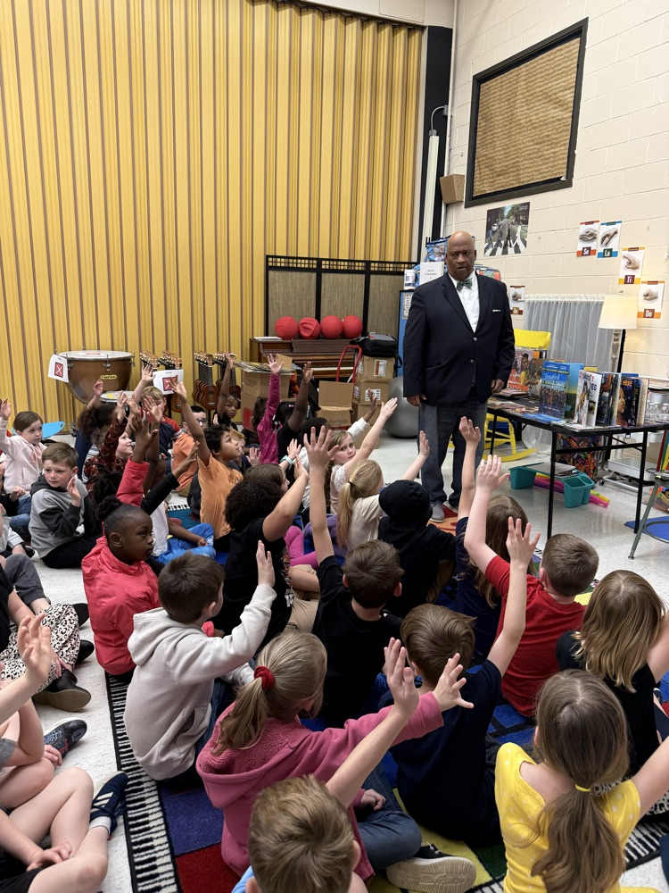 students with Bryan Collier