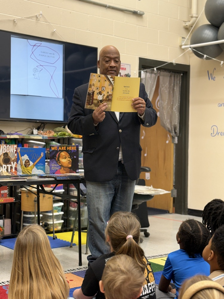 students with Bryan Collier