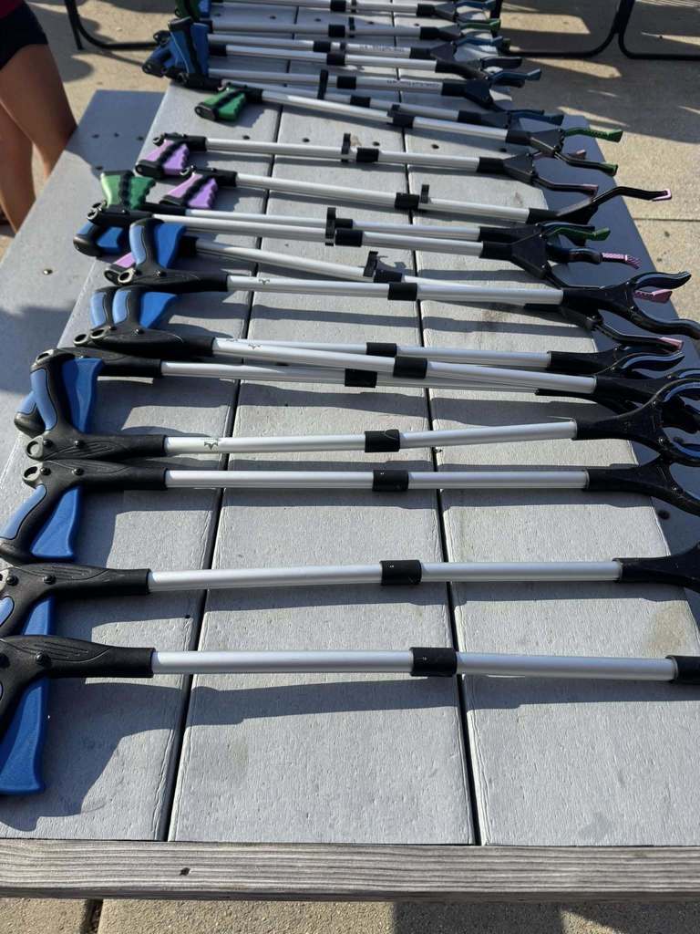 Surfrider Club cleans up SDHS on Earth Day