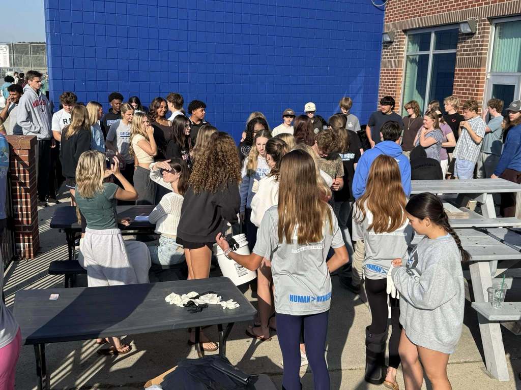 Surfrider Club cleans up SDHS on Earth Day