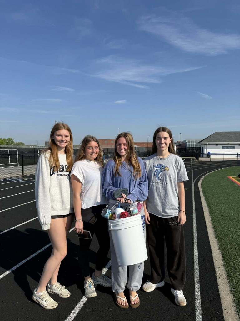 Surfrider Club cleans up SDHS on Earth Day