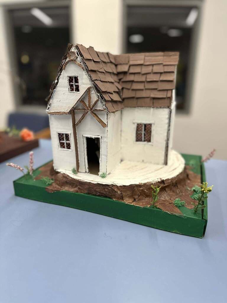 SDHS students make tree houses for art project