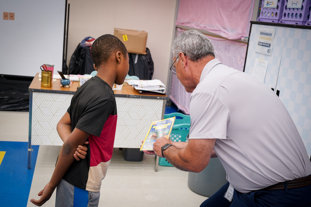 PES Summer Academy - Books from the Backseat