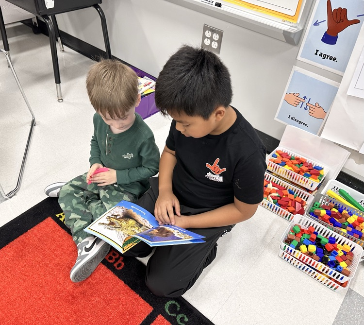 kids reading 