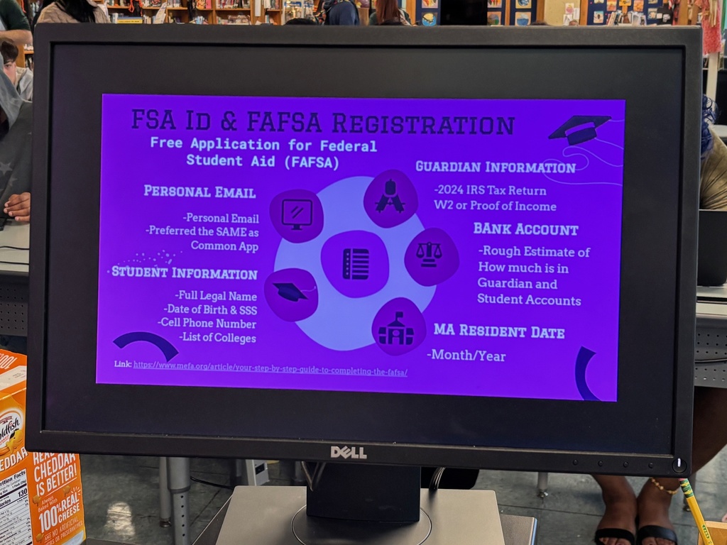 A slide of a presentation with information on the FAFSA application process.