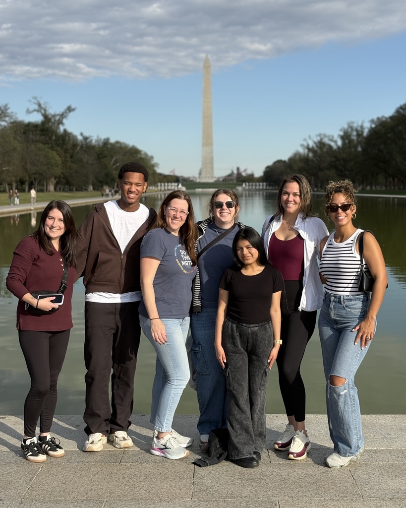 WPS students and staff stand together in front of the Lincoln Memorial in Washington, D.C.