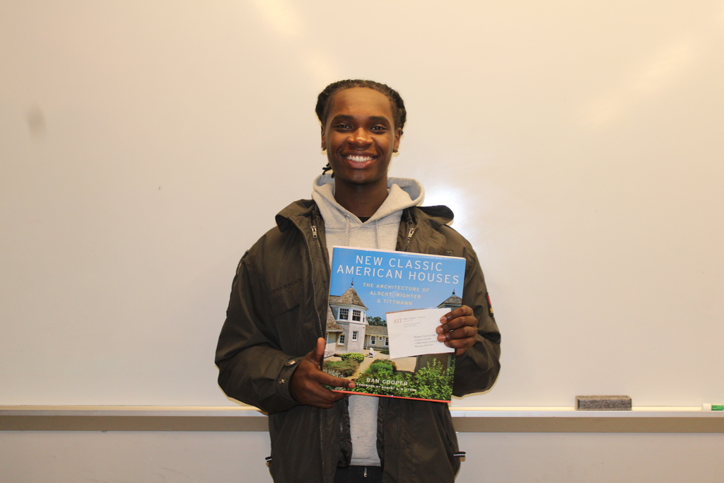 gucci nate wins an award