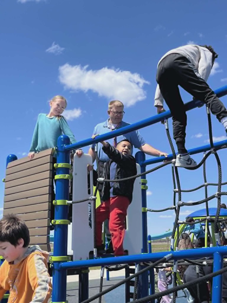Current 2nd grade students enjoyed a tour of the Intermediate School with Mr. Frazee on the Playground Equipment