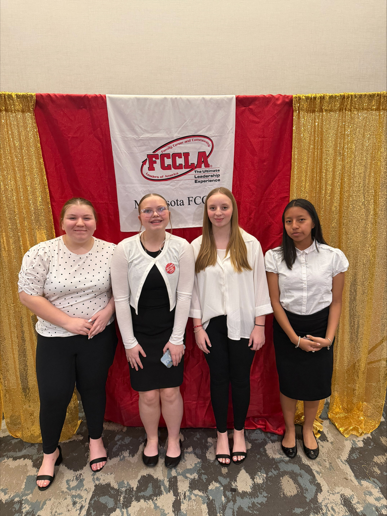 4 WHS FCCLA students featured in front of National FCCLA Banner