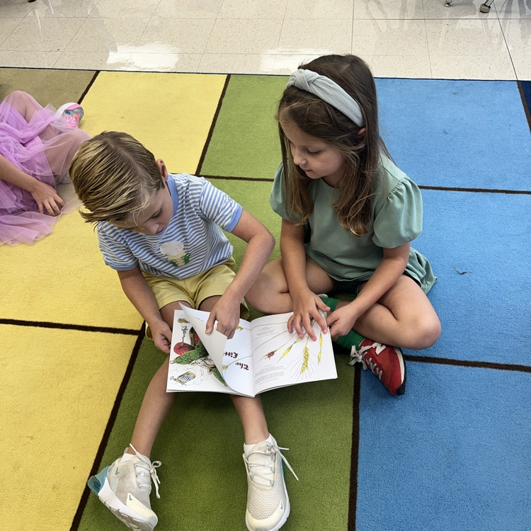 KRO practices partner reading during Reading Workshop