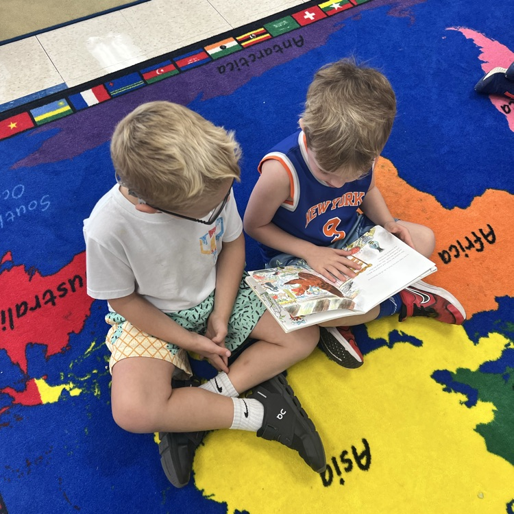 KRO practices partner reading during Reading Workshop