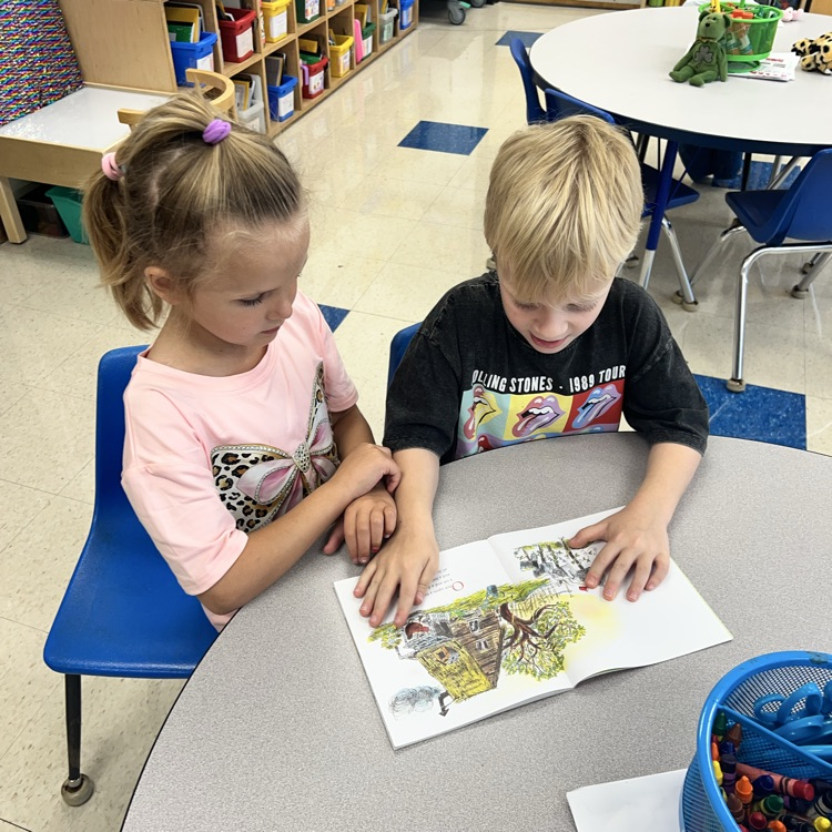 KRO practices partner reading during Reading Workshop