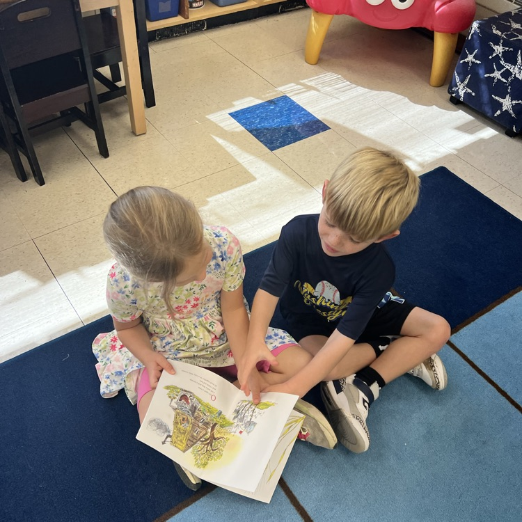 KRO practices partner reading during Reading Workshop