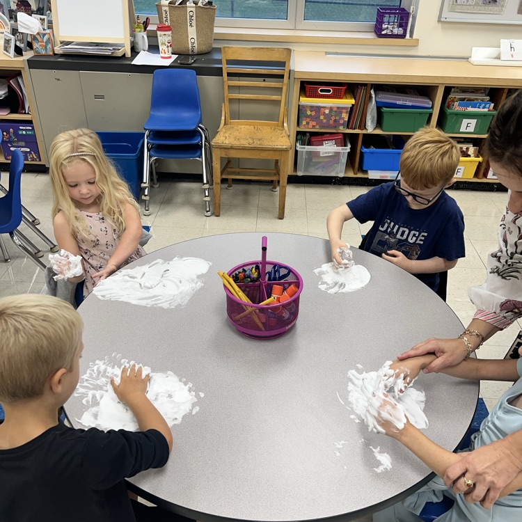 KRO practices number formation and different ways to show a number using shaving cream.
