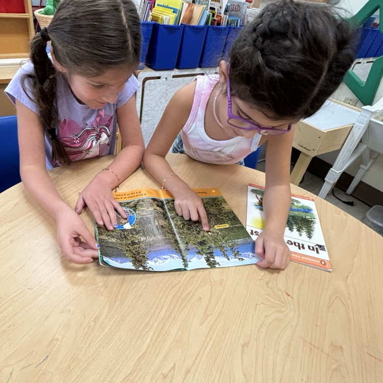 children reading together