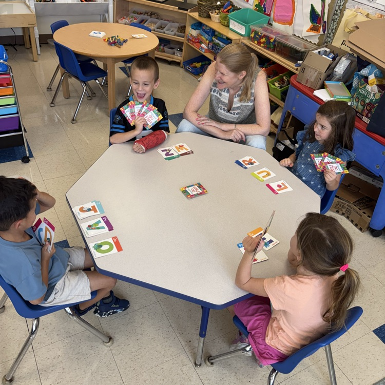 children playing go fish