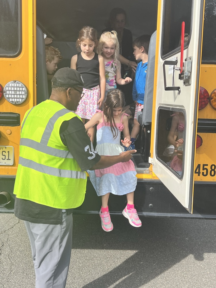 KRO learned about bus safety today.
