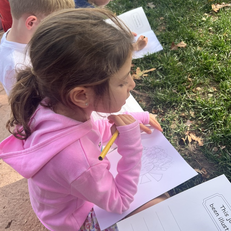 KRO observed, sketched and colored a tree during Art Integration.