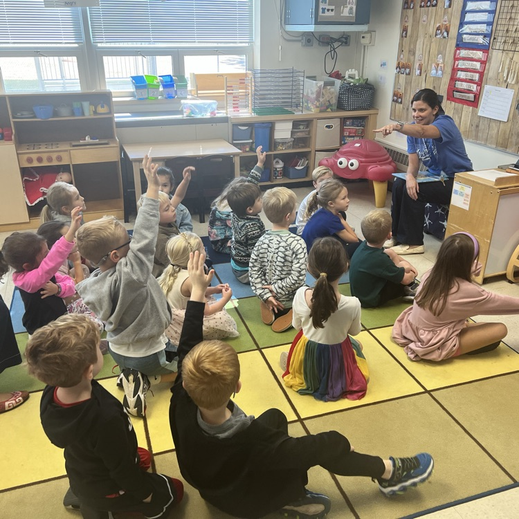 Thank you Mrs. O'Brien for reading to KRO today!!