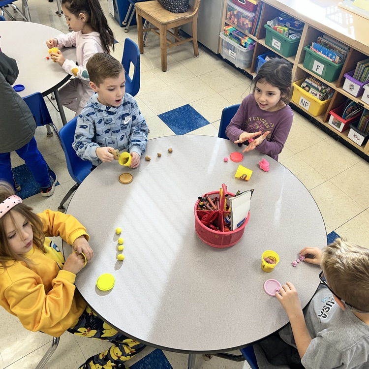 KRO practices subtraction by playing Subtraction Smash